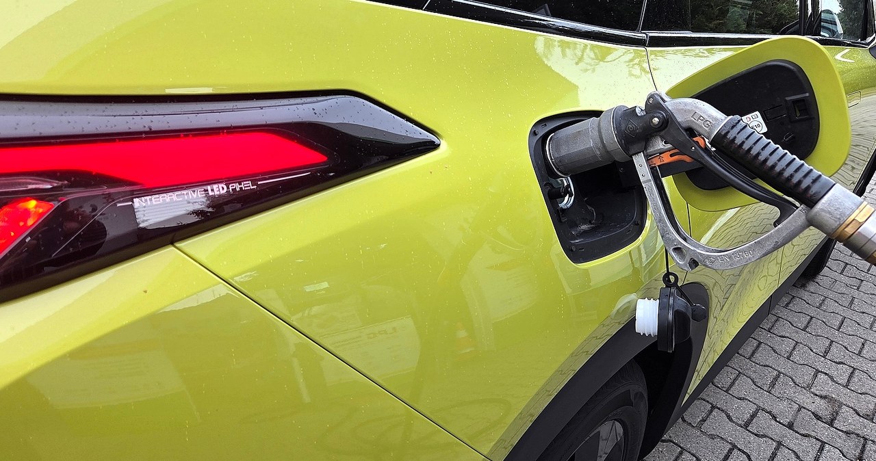 Chiński SUV z LPG za 1 zł. Samochodem spalinowym taniej jeździć się nie da wiadomości,aktualności,Interia Chiński SUV z LPG za 1 zł. Samochodem spalinowym taniej jeździć się nie da
