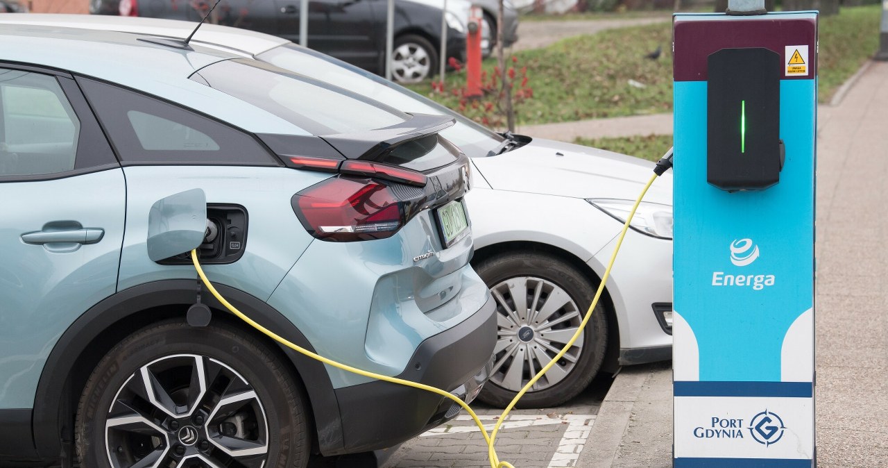 Nowa bateria gasi się sama. Koniec z wybuchającymi urządzeniami?