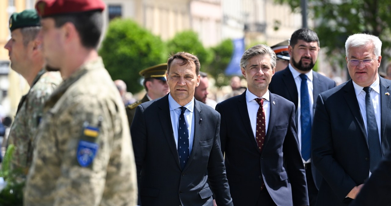 Rosjanie uderzyli w polską firmę. Sikorski o kulisach ataku