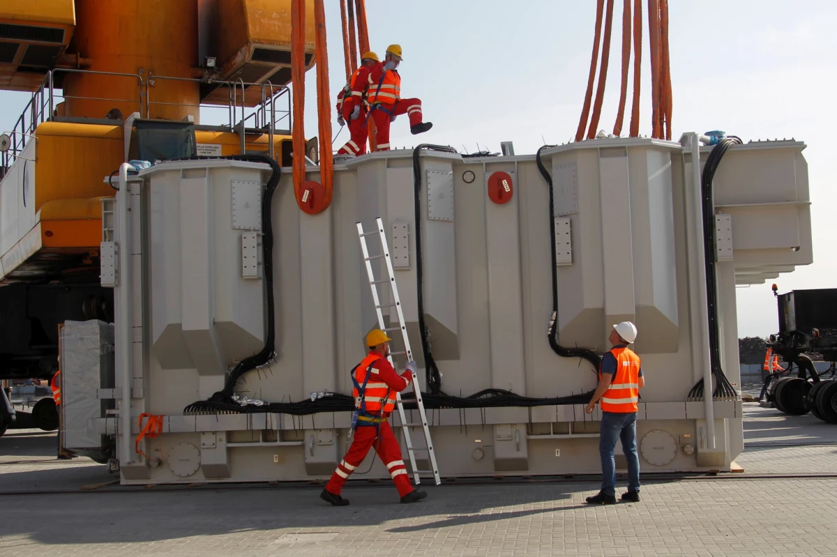 Ponad 380 milionów euro ma kosztować wzmocnienie ochrony wspólnego połączenia energetycznego Polski, Litwy i Łotwy LitPol Link - dowiedział się reporter RMF FM Krzysztof Zasada. Polskie Sieci Energetyczne miałyby wydać na ten cel prawie 70 milionów euro. Nasze kraje liczą na to, że połowę całej kwoty pokryją fundusze unijne.