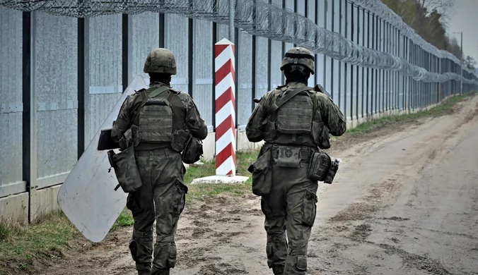 Grad kamieni i koktajl Mołotowa. Migranci zaatakowali polskich żołnierzy