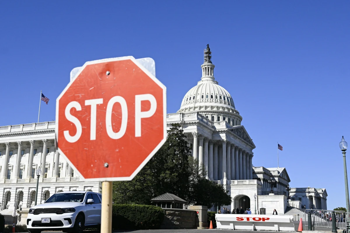 ​Policja Kapitolu zatrzymała w środę mężczyznę. Okazało się, że w swoim samochodzie, w centrum amerykańskiej stolicy, miał broń, łuk i strzałę.