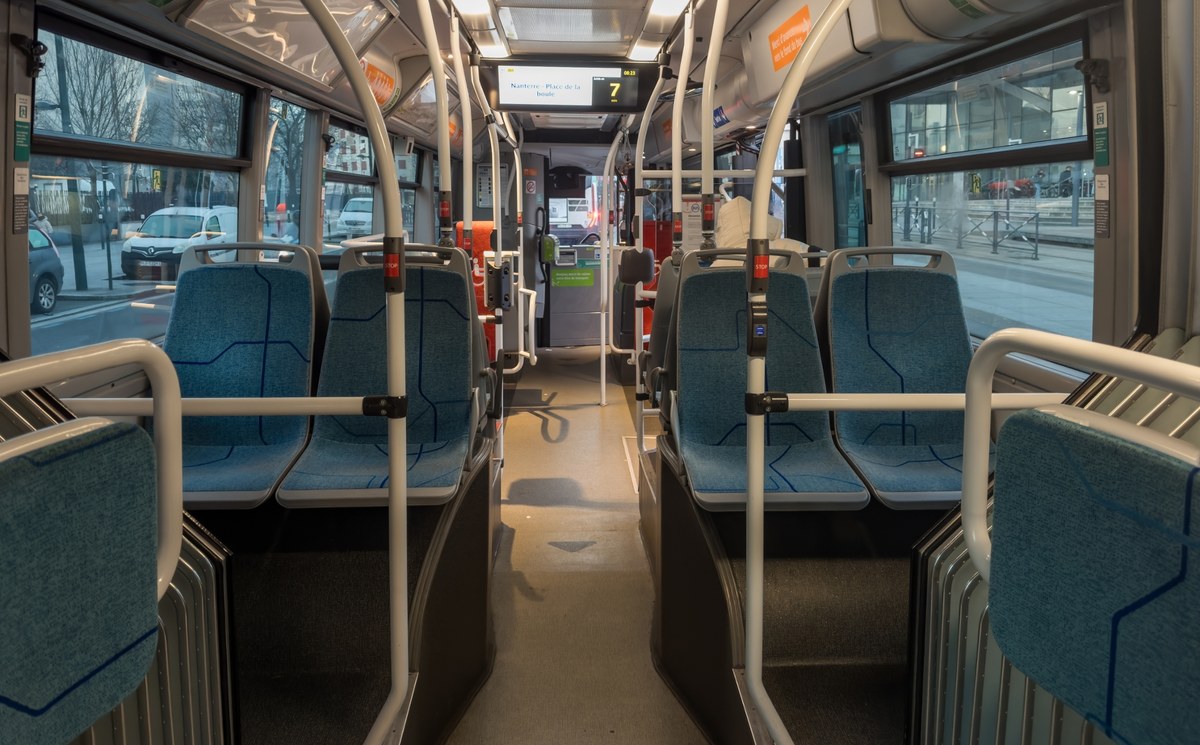 "Żrące" fotele w autobusach. Koszmar podróży w Petersburgu