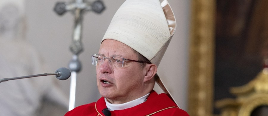 Powołanie niezależnej komisji badającej skalę wykorzystania seksualnego w Archidiecezji Łódzkiej w liście skierowanym do wiernych zapowiedział kardynał Grzegorz Ryś. Nasz dziennikarz dotarł do treści dokumentu, który ma być odczytany w najbliższą niedzielę w kościołach. Kardynał Ryś w mocnych słowach apeluje także o nawrócenie języka w sprawie migrantów i uchodźców.