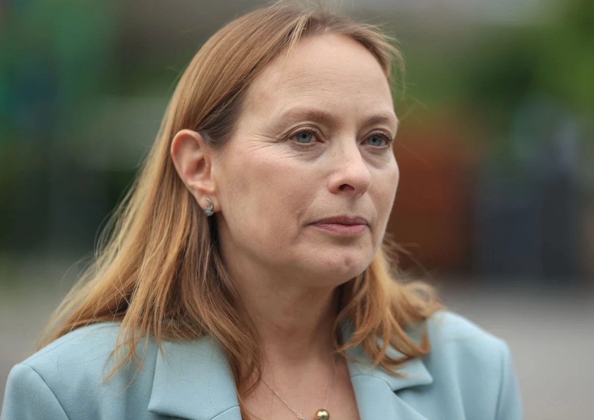 Katarzyna Pełczyńska-Nałęcz w najnowszym wywiadzie mówi o propozycjach wprowadzenia nowych podatków - chodzi o podatek cyfrowy, podatek od nadzwyczajnych zysków banków i kataster od trzeciego mieszkania. Domaga się również większego wpływu w rządzie dla Polski 2050. "Oddajemy fotel marszałka, dostajemy wicemarszałka i wicepremiera. To jest dokładnie to, co dzisiaj ma Lewica" - podkreśla Pełczyńska-Nałęcz w rozmowie z money.pl.