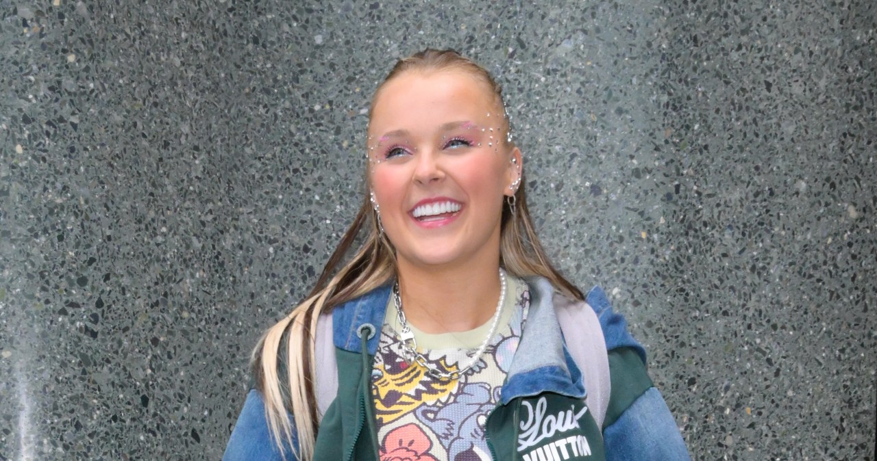 Kontrowersyjna "ikona młodego pokolenia". 22-latka przyjedzie do Polski