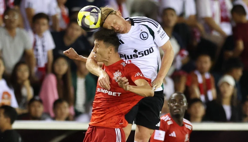 Legia Varšava se je po dramatični zmagi uvrstila v drugi krog kvalifikacij za Ligo Evropa in se bo pomerila z Banikom Ostravskim