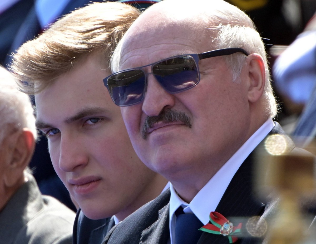 Syn Łukaszenki na liście stypendystów. Kontrowersje wokół kariery naukowej Koli