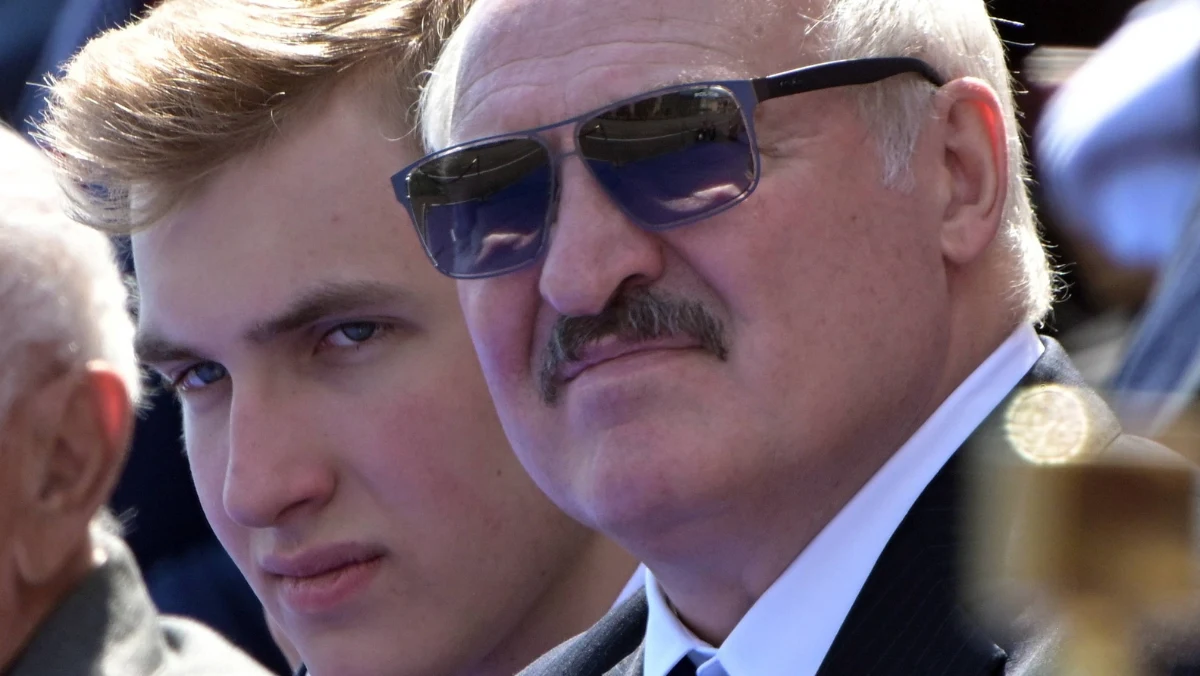 Kariera naukowa najmłodszego syna białoruskiego przywódcy, Mikałaja Łukaszenki, od początku budzi wiele emocji i pytań. Najnowsza decyzja władz tylko podsyciła spekulacje na temat jego pozycji i osiągnięć. Syn Alaksandra Łukaszenki znalazł się w gronie 185 studentów, którzy otrzymają państwowe stypendium dla wybitnie uzdolnionych. Łączna kwota przeznaczona na ten cel to aż 560 tys. rubli białoruskich, czyli około 630 tys. złotych.