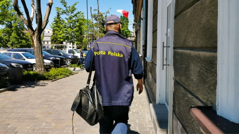 Paszport z dostawą do domu. MSWiA szykuje duże zmiany. "Znaczne ułatwienie"