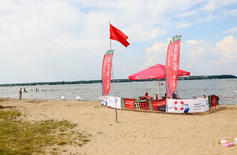 Sinice povzročile zaprtje kopališč na Poljskem