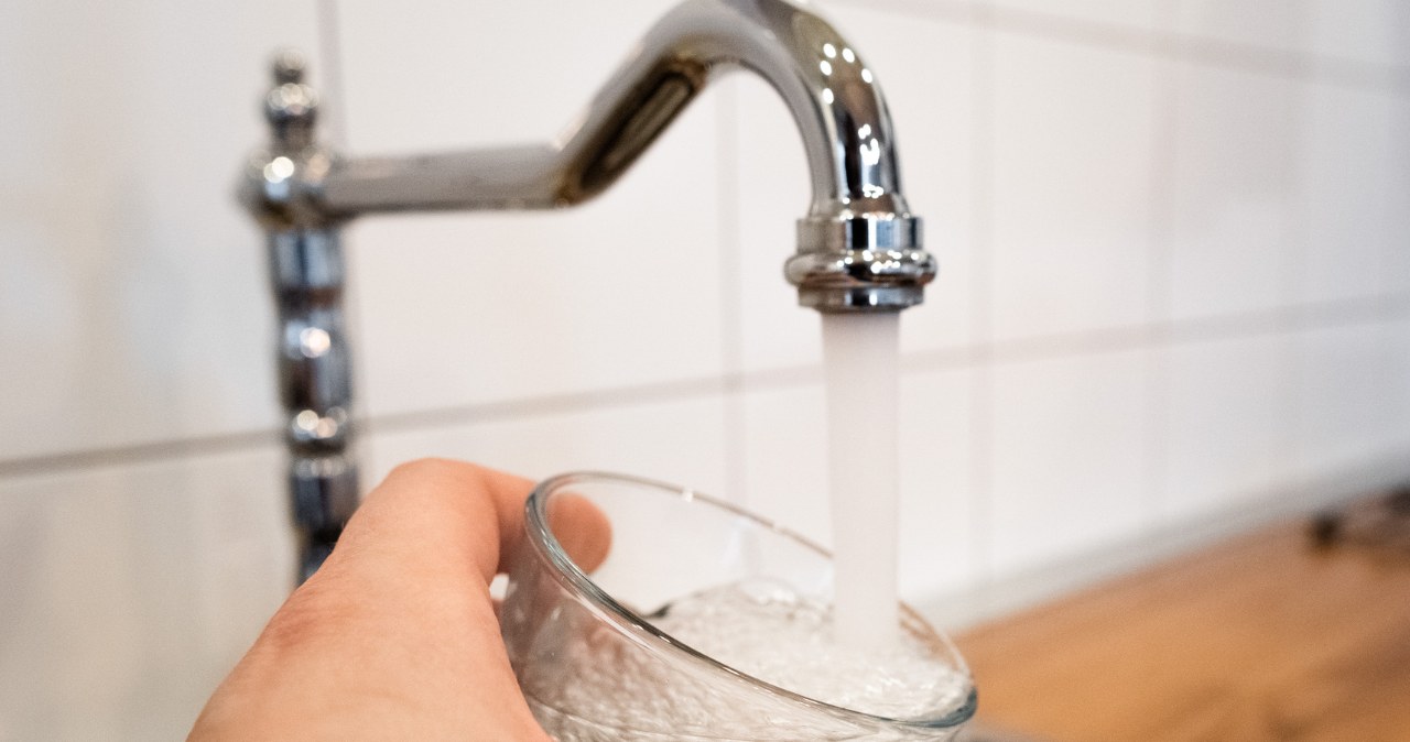 UE nałożyła na Polskę nowy obowiązek. Chodzi o kranówkę