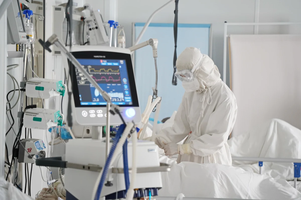 U starszej pacjentki w Stargardzie (woj. zachodniopomorskie) wykryto bakterię wywołującą cholerę. Informację potwierdził główny inspektor sanitarny dr Paweł Grzesiowski. Jak zaznaczył, kobieta nie opuszczała kraju. W związku z tym przypadkiem, na kwarantannę skierowano ponad 20 osób, które miały kontakt z chorą. 