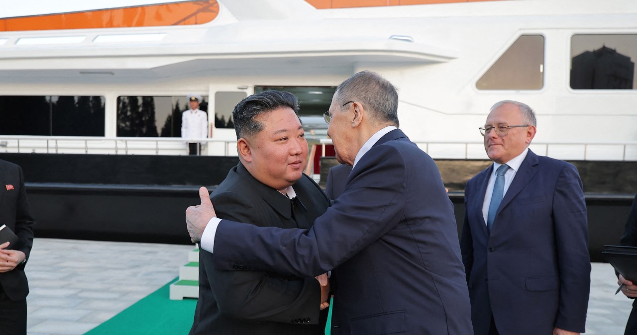 Rosja uruchamia regularne loty do Korei Północnej