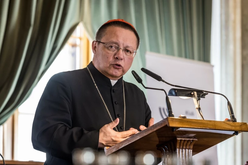 Stanowczy apel kardynała ws. migrantów. "Miejcie odwagę zamilknąć"