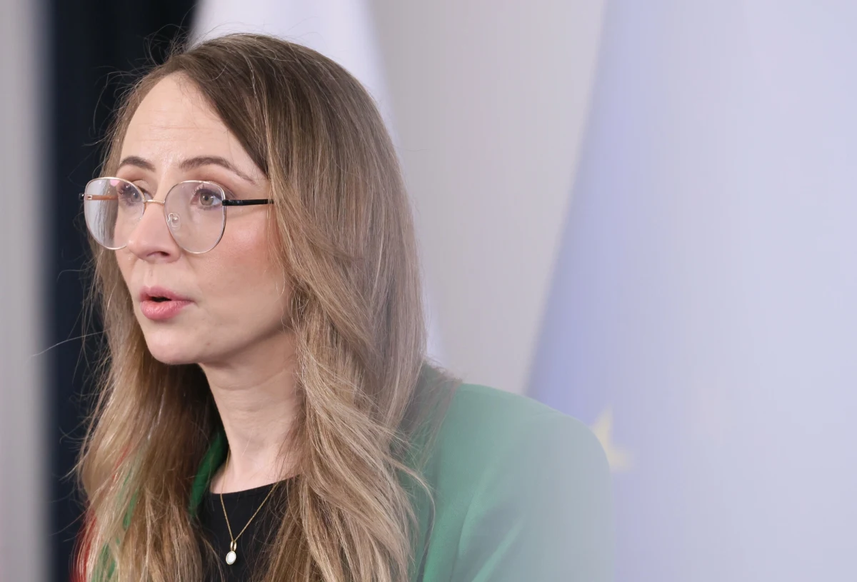 Minister rodziny, pracy i polityki społecznej Agnieszka Dziemianowicz-Bąk podczas konferencji prasowej we Wrocławiu zapowiedziała rozpoczęcie prac nad ustawą, która ma wprowadzić zakaz bezpłatnych staży. Nowe przepisy mają przede wszystkim poprawić sytuację młodych osób wchodzących na rynek pracy.