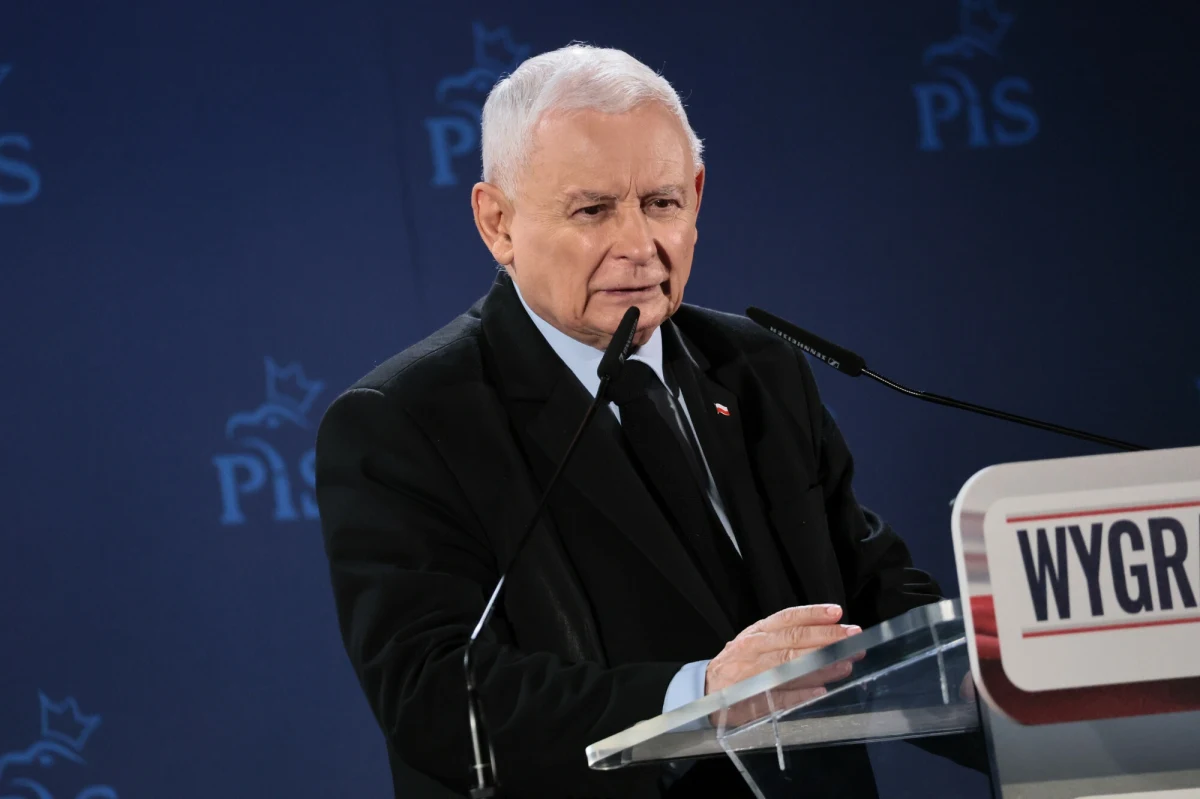 "W październiku w Katowicach odbędzie się konferencja, od której rozpoczną się prace nad programem wyborczym partii" - powiedział w niedzielę w Lublinie prezes PiS Jarosław Kaczyński. Wskazał, że w programie m.in. powinna znaleźć się metoda zagwarantowania suwerenności Polski.