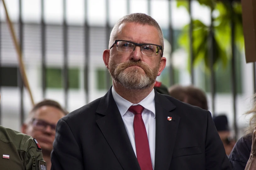 Kaczyński ostro kritiziral Brauna zaradi zanikanja holokavsta