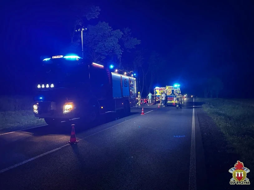 Dramatyczny wypadek. Mężczyzna wjechał skuterem w pieszych. Są ranni