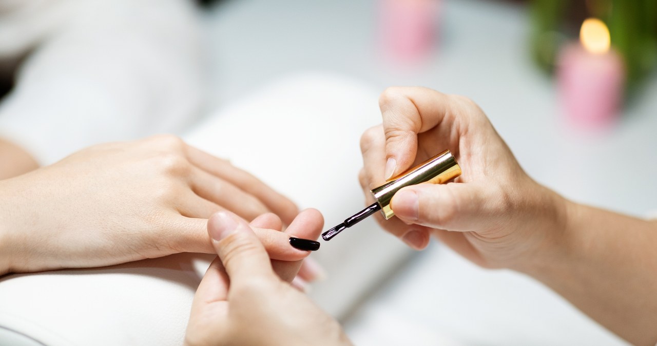 Manicure z ukrytym ryzykiem? Fakty, które warto znać przed kolejną wizytą u kosmetyczki