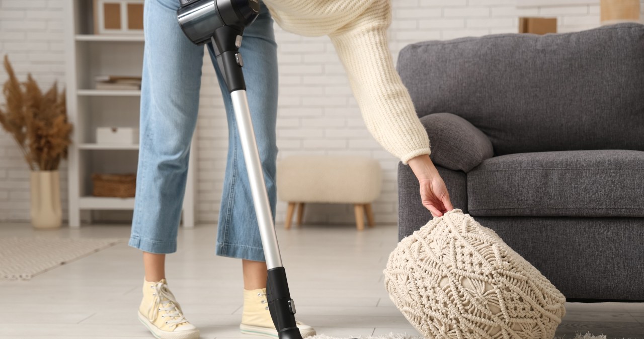 Sierść z dywanu nie daje się odkurzyć? Tak gwałtownie i bez wysiłku się jej pozbędziesz