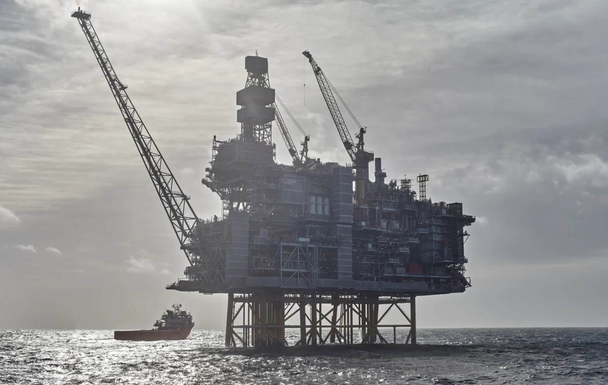 Duże złoża ropy i gazu odkryła na Morzu Bałtyckim kanadyjska spółka Central European Petroleum. Mają one znajdować się sześć kilometrów od Świnoujścia (woj. zachodniopomorskie).