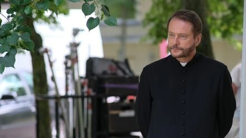 Ojciec Mateusz - Odcinek 330: "Krwawy debiut"