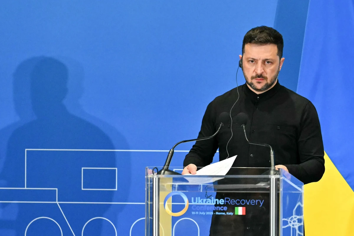 Wołodymyr Zełenski ogłosił informację o pierwszych krajach, w których mogą zostać uruchomione procedury uzyskania wielokrotnego obywatelstwa. Polska znalazła się wśród krajów, których obywatelstwo będzie dozwolone razem z obywatelstwem Ukrainy.