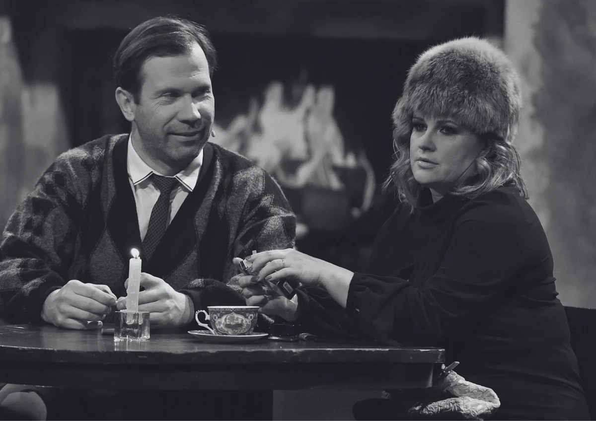 ​Cztery dni po śmierci Joanny Kołaczkowskiej głos zabrał jej przyjaciel z kabaretu Hrabi Tomasz Majer. W osobistym wpisie kabareciarz żegna "drogą koleżankę z pracy", dzieląc się żalem, wspomnieniami i podziwem dla jej talentu oraz dobroci. "Byłaś na scenie jak wystrzelony pocisk. Podziwiałem i zawsze będę Cię podziwiać" - pisze. Pogrzeb Joanny Kołaczkowskiej odbędzie się 28 lipca.