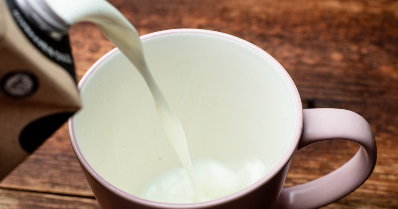 Ten napój powinien być obowiązkowy latem dla seniorów. Lepszy niż woda