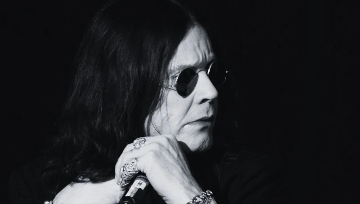 Ozzy Osbourne, lider Black Sabbath, nie żyje. Zmarł w wieku 76 lat. Cierpiał na chorobę Parkinsona. Trzy tygodnie temu zagrał swój ostatni, pożegnalny koncert na scenie Villa Park w Birmingham, z którego pochodził.