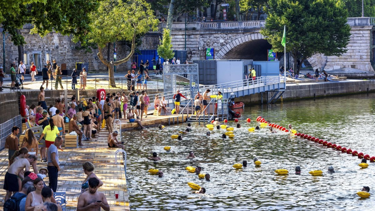 ​Paryżanie po ponad 100 latach mogą kąpać się w słynnej rzece