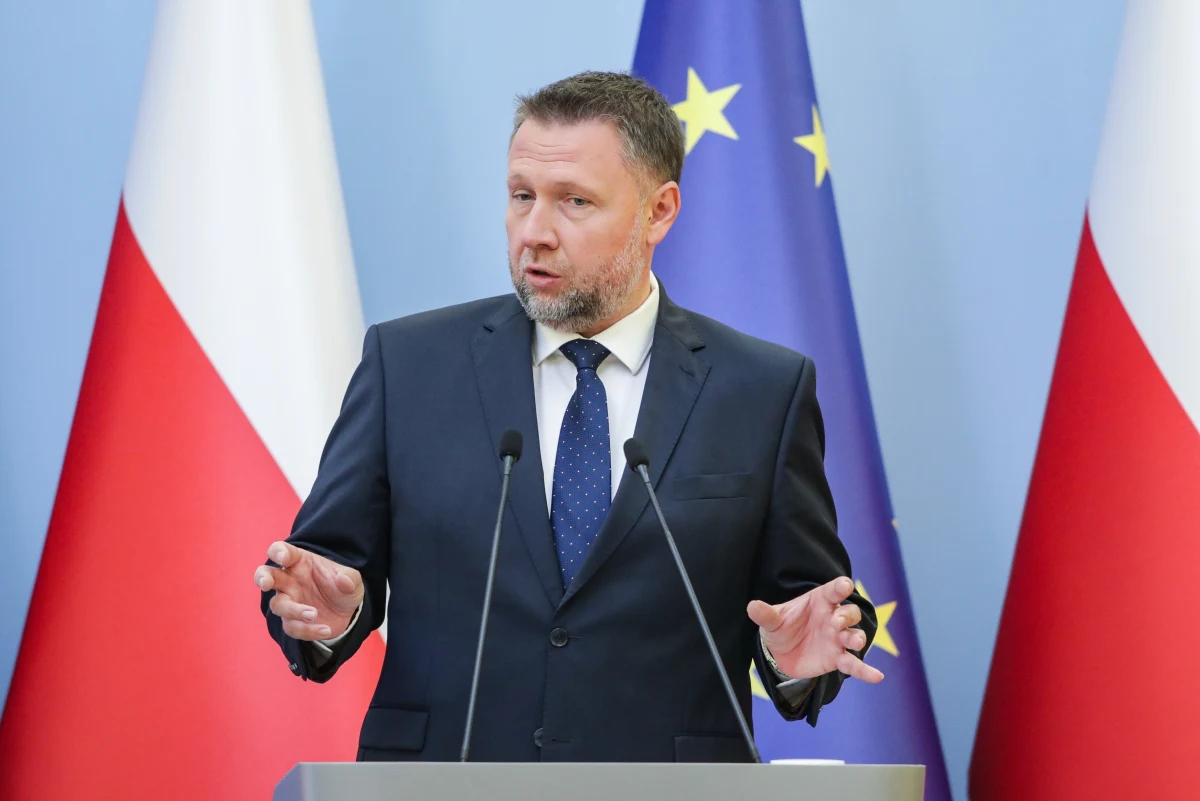 Marcin Kierwiński, dotychczasowy pełnomocnik rządu ds. programu odbudowy po powodzi, ma zostać nowym ministrem spraw wewnętrznych i administracji. Na stanowisku szefa MSWiA zastąpi on Tomasza Siemoniaka.