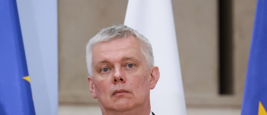 Tomasz Siemoniak, szef MSWiA od 13 maja 2024 r., w wyniku rekonstrukcji rządu przestanie kierować tym resortem i pozostanie ministrem koordynatorem służb specjalnych. Premier Donald Tusk ogłosił dzisiaj nowy skład Rady Ministrów.