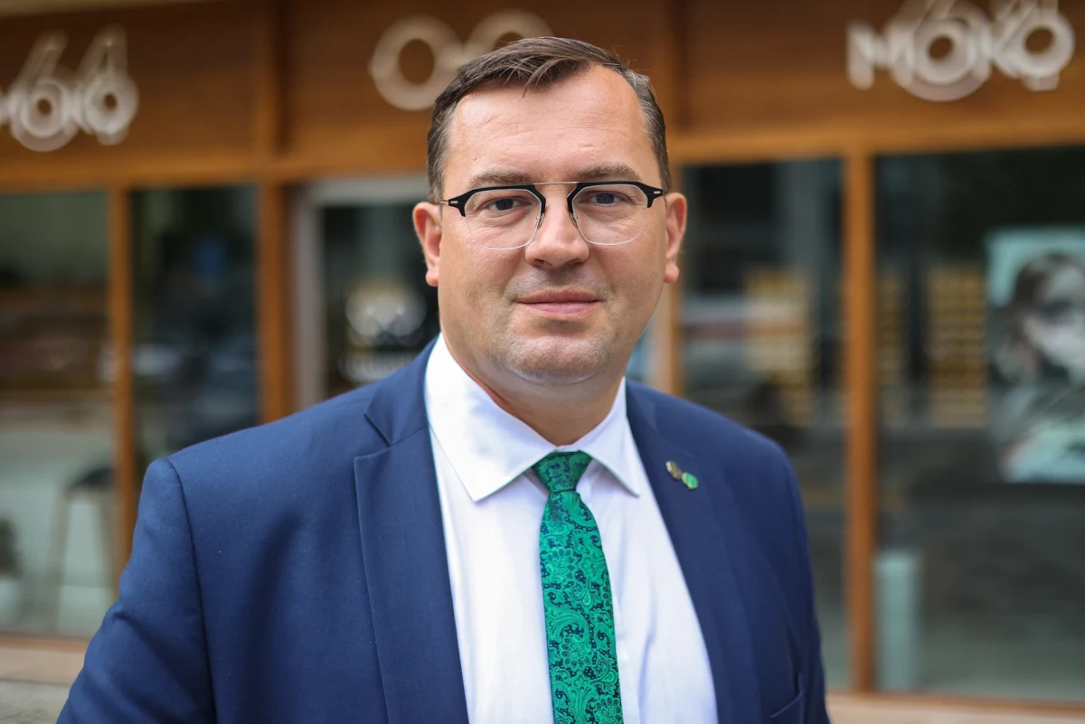 Decyzją premiera Donalda Tuska nowym ministrem rolnictwa i rozwoju wsi został dotychczasowy wiceminister resortu Stefan Krajewski. Prezentując kandydaturę Krajewskiego premier powiedział, że jest przekonany, iż nowy minister "wleje dużo nowej energii w działanie tego resortu".