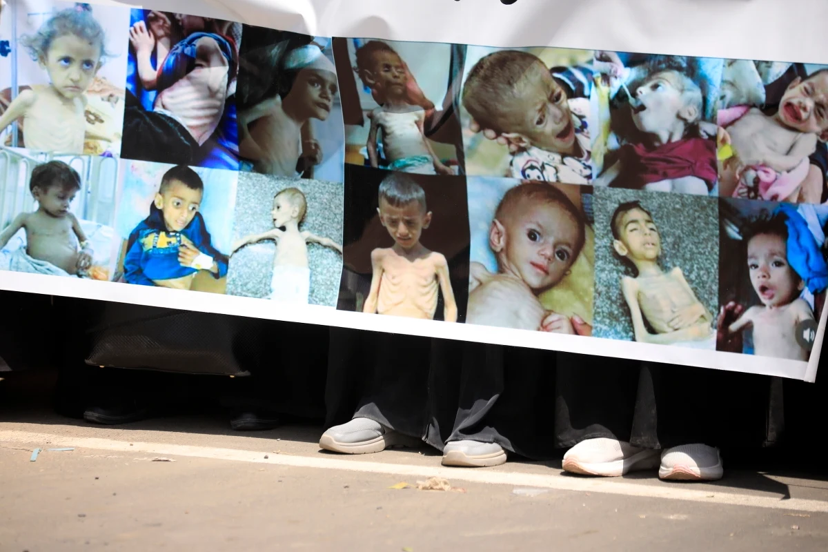 Izrael stanowczo odrzucił oskarżenia o spowodowanie katastrofy humanitarnej w Strefie Gazy. Od teraz Izrael będzie przyznawał wizy pracownikom humanitarnym ONZ na miesiąc - ogłosił izraelski ambasador przy ONZ Dani Danon. 