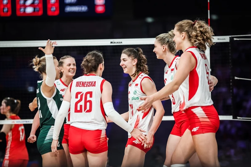 Ostrava Brani Vratnice proti Varšavski Legii z Izkušenim Vratarjem Holcem