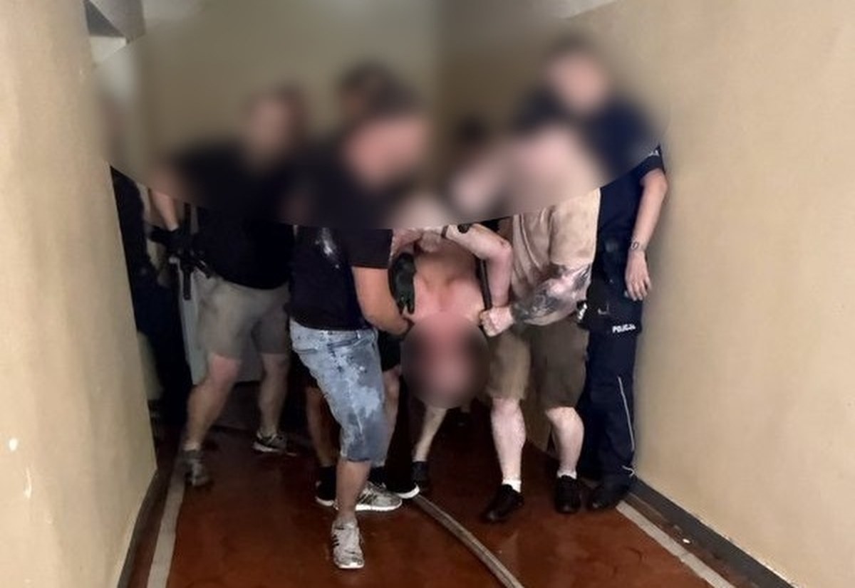 Chwile grozy w centrum Wrocławia. 47-latek groził wysadzeniem budynku