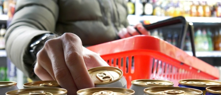Uchwała o wprowadzeniu w Szczecinie nocnego zakazu sprzedaży alkoholu ukazała się w czwartek w Dzienniku Urzędowym Województwa Zachodniopomorskiego. Nowe przepisy wejdą w życie 8 sierpnia.