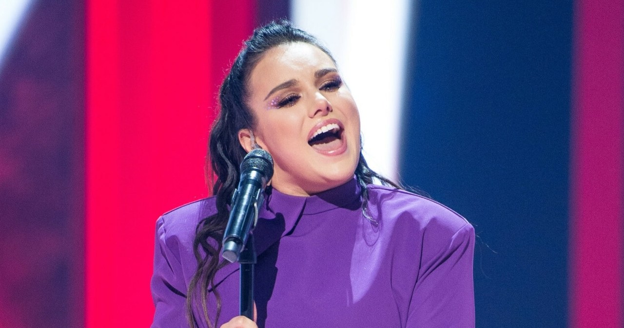 Ewa Farna ujawnia prawdziwe nazwisko. "Tak jest w dowodzie osobistym"