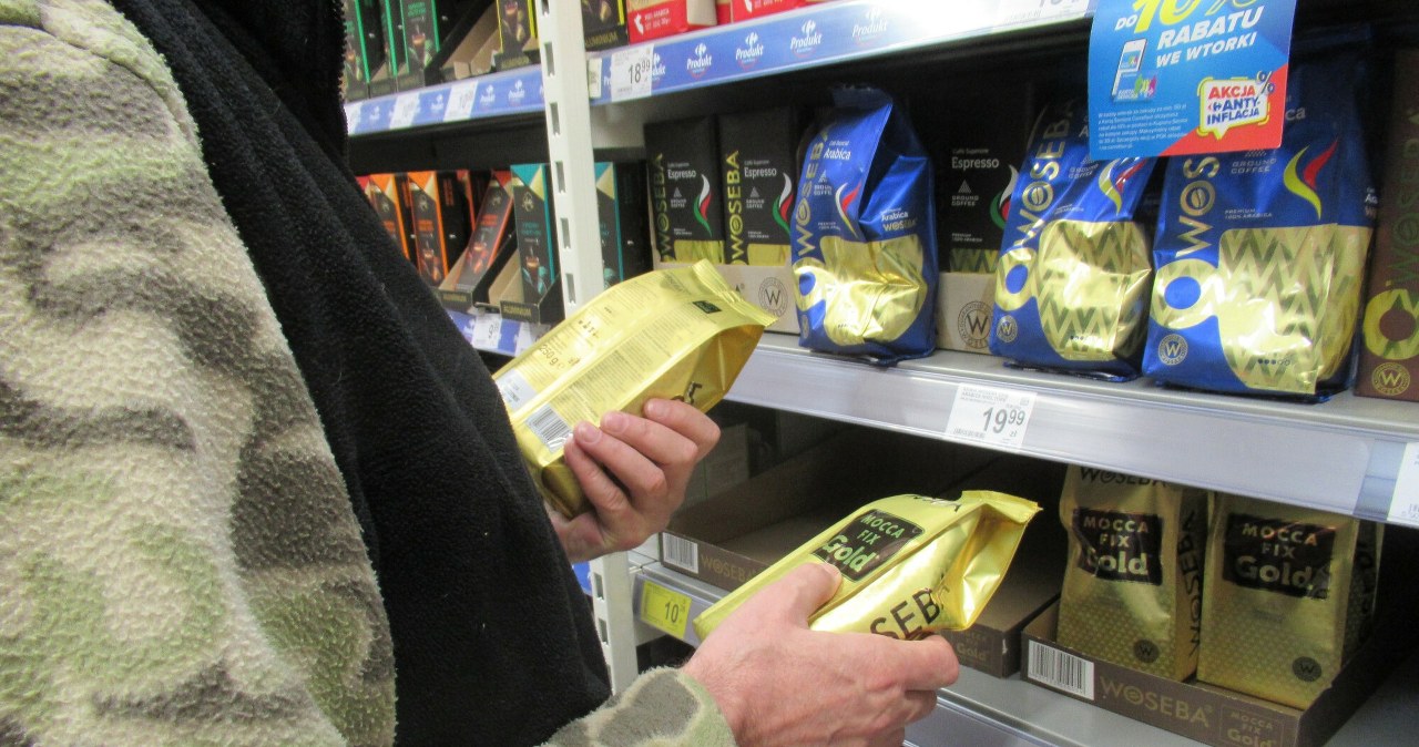 Ceny kawy przez cały czas wariują. Producenci celowo obniżali plony?