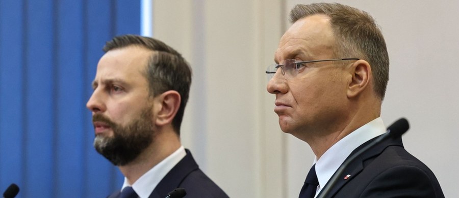 ​Prezydent Andrzej Duda podpisał ustawę o wypowiedzeniu tzw. konwencji ottawskiej, zabraniającej używania min przeciwpiechotnych. O wadze wypowiedzenia konwencji dla zapewnienia bezpieczeństwa przekonywał wcześniej m.in. szef MON Władysław Kosiniak-Kamysz. Na podobny krok zdecydowały się też kraje bałtyckie i Finlandia.