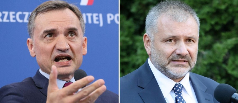 Zbigniew Ziobro zareagował w mediach społecznościowych na powołanie sędziego Waldemara Żurka na stanowisko ministra sprawiedliwości. W obszernym wpisie w mediach społecznościowych polityk PiS zarzucił nowemu ministrowi m.in. łamanie konstytucji oraz podżeganie do popełniania przestępstw. "Ministrem sprawiedliwości został sędzia, który jest rekordzistą pod względem liczby zarzutów dyscyplinarnych" – napisał Ziobro. Poszedł jednak o krok dalej.