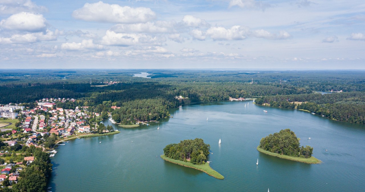 Wygląda jak Como, a leży na Mazurach. O malowniczym jeziorze wie niewielu turystów