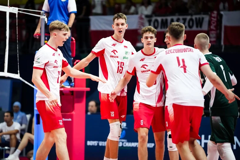 Poljski mladinci v odbojki doživeli tesen poraz proti Iranu po napetem petsemetnem obračunu