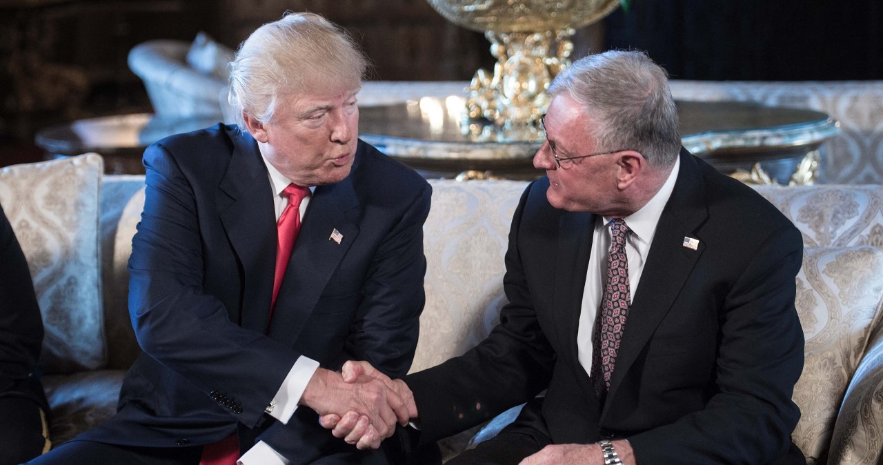 Telefon z Polski wpłynął na decyzję Trumpa. Brytyjski dziennik o kulisach