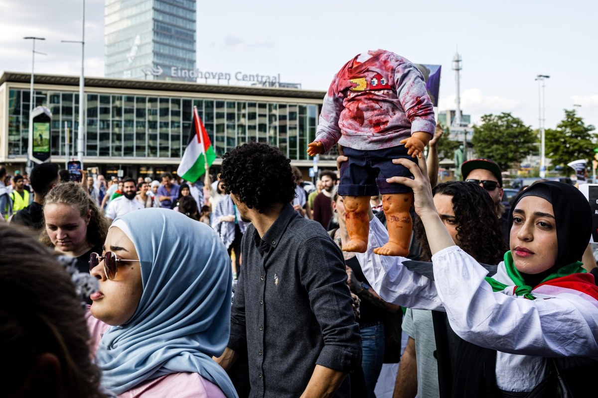 "Gaza staje się cmentarzem". Dlaczego Izrael blokuje pomoc dla Palestyńczyków?