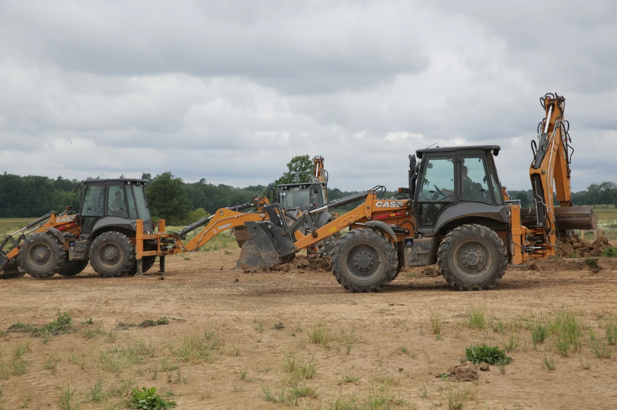 "To nie jest zwykła ustawa, to jest rewolucja w inwestycje, w obronność" - mówił sprawozdawca komisji obrony Andrzej Szewiński (KO). Sejm przyjął w piątek poprawki do specustawy o inwestycjach w obronność, której celem jest uproszczenie tych inwestycji. 