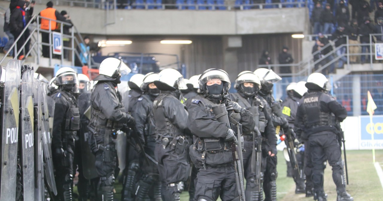 Płacą 7000 zł brutto, a chętnych przez cały czas brakuje. 1000 wakatów do obsadzenia