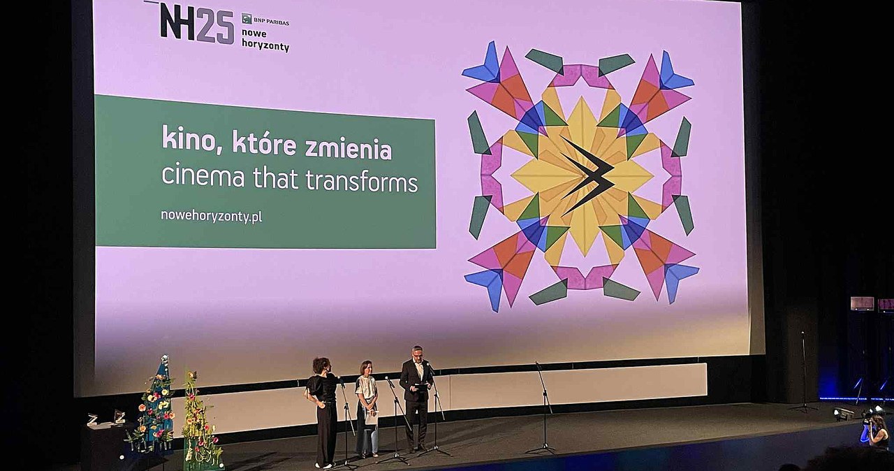 - Czy kino jest w stanie zmieniać rzeczywistość? (...) Myślę, że nie, ale... jest w stanie zmienić nas, uczynić nas lepszymi, bardziej wrażliwymi, może bardziej odważnymi, a na pewno bardziej świadomymi. To my ludzie, widzowie potrafimy zmieniać rzeczywistość i zmieńmy ją. Chciałem podziękować wszystkim osobom, które panują nad tym magicznym żywiołem, zwanym festiwal - powiedział Marcin Pieńkowski, dyrektor festiwalu BNP Paribas Nowe Horyzonty we Wrocławiu podczas finałowej gali. Grand Prix festiwalu zdobył peruwiański film "Punku". Kim są pozostali nagrodzeni?